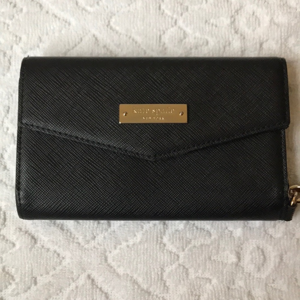 Kate spade wristlet🎀